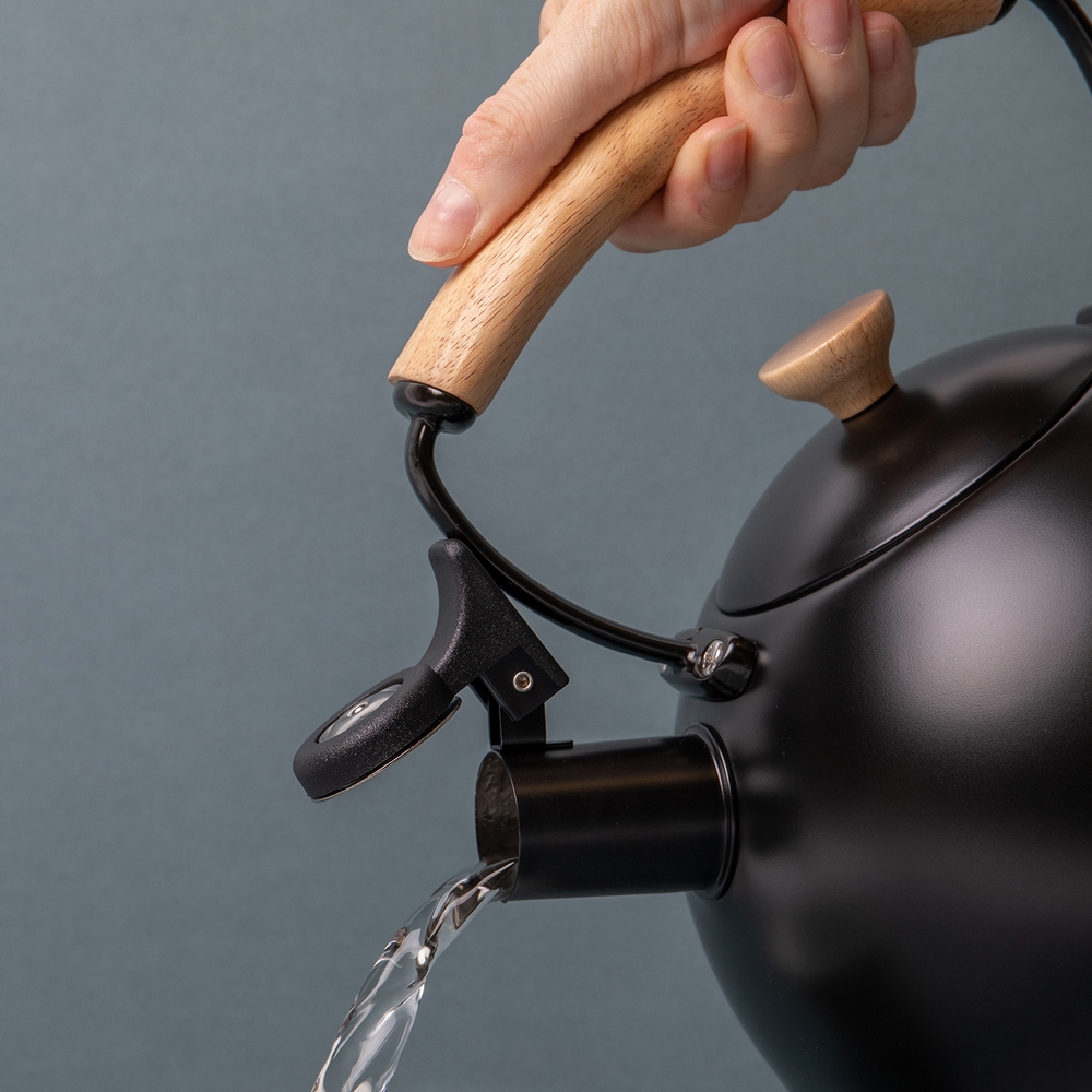 La Cafetiere》木柄不鏽鋼笛音壺-墨黑1.6L-- 煮水壺燒水壺| 琴音壺/煮