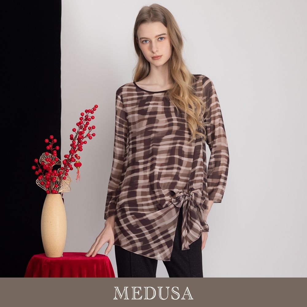 現貨【MEDUSA 曼度莎】側綁結設計感格紋長版雪紡上衣（M-2L）｜長版雪紡上衣 女休閒上衣