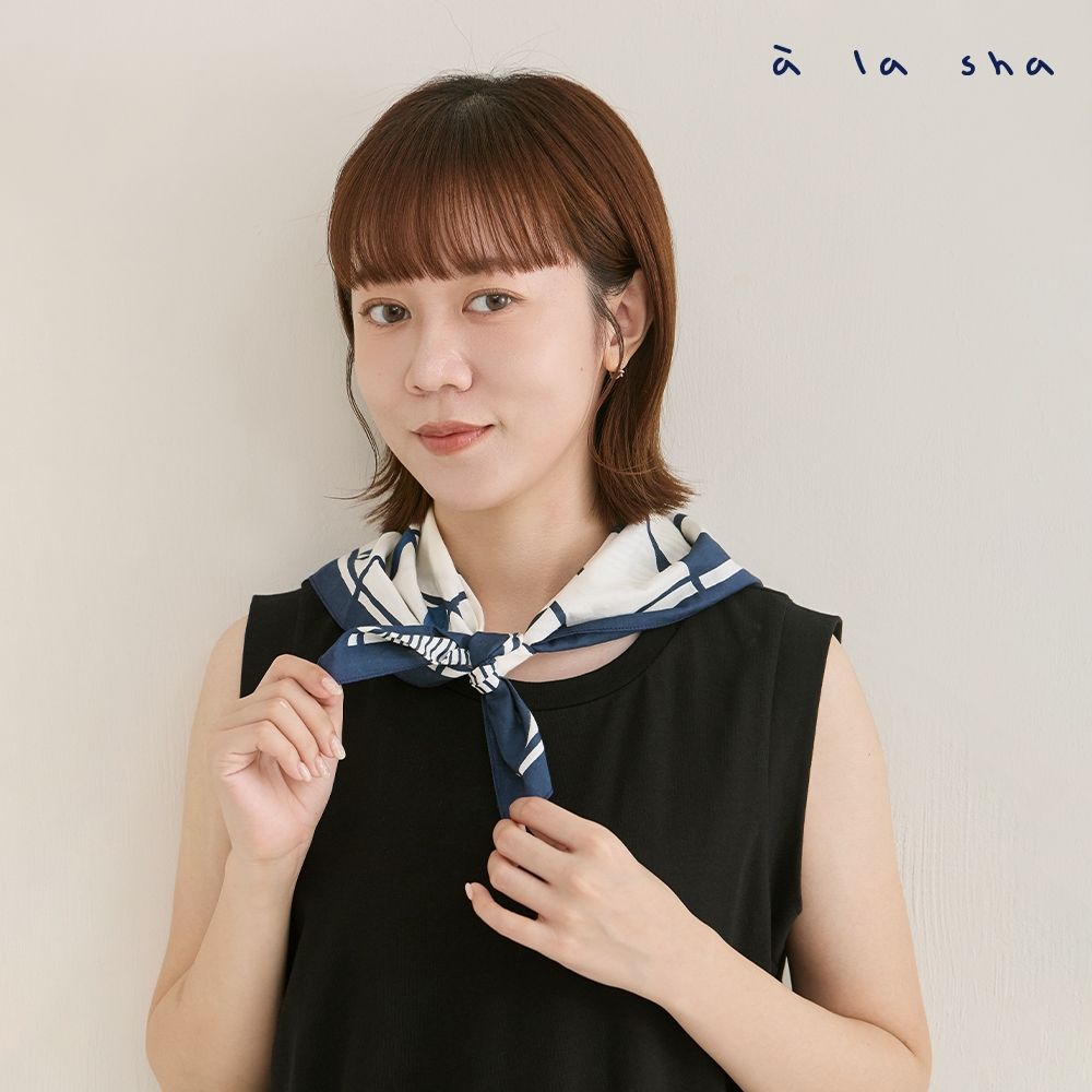 a la sha 當季魅力▼ a la sha 幾何抹茶復古方巾