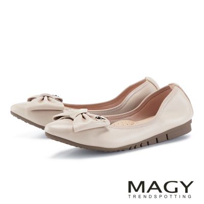 MAGY 柔霧羊皮蝴蝶結尖頭平底鞋 裸色