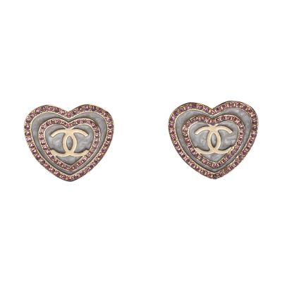 CHANEL 經典淡金雙C LOGO雙圈愛心粉鑽貝母針式耳環(白/粉色)