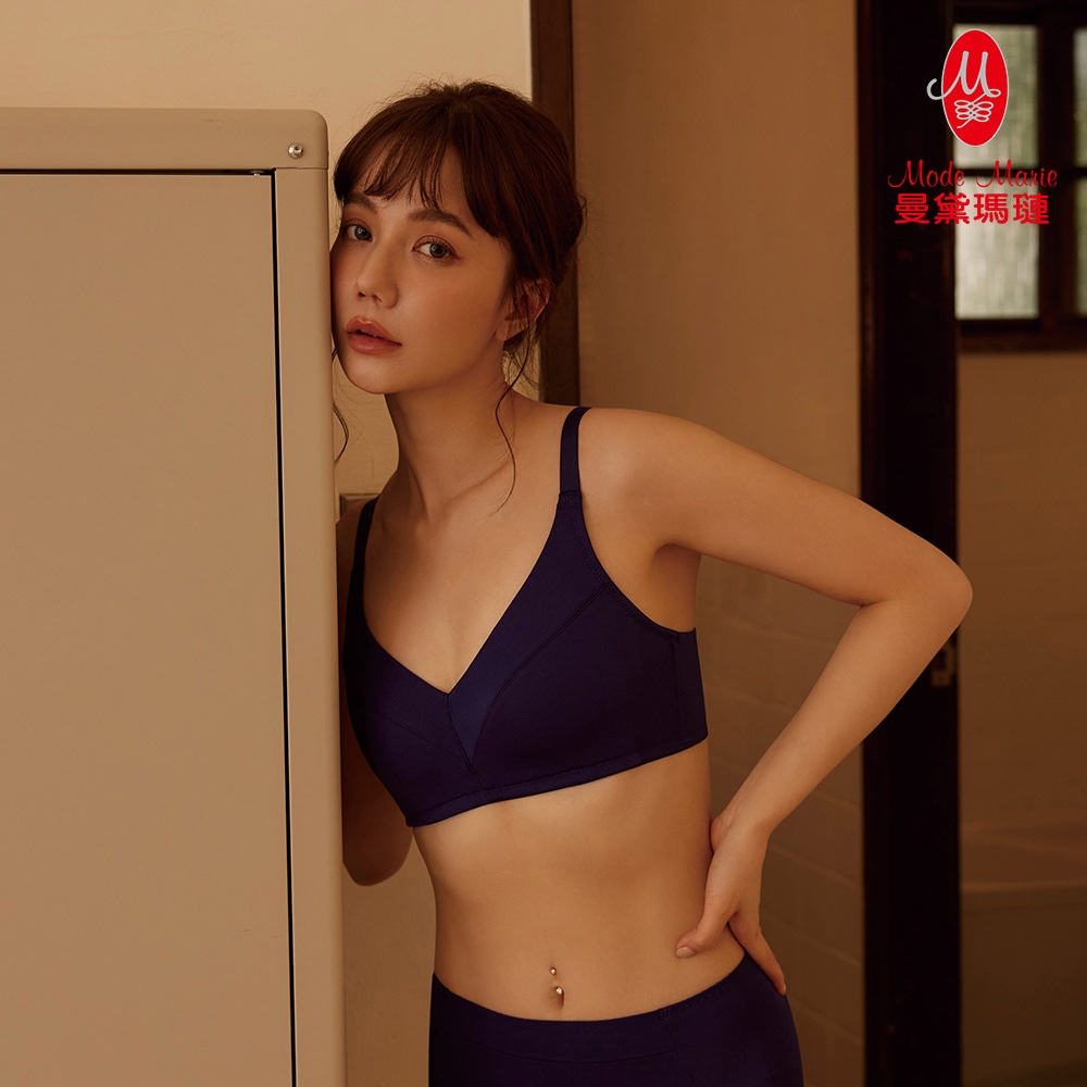 曼黛瑪璉 棉柔石墨烯無鋼圈內衣  D90-F罩杯(黑鍛藍)