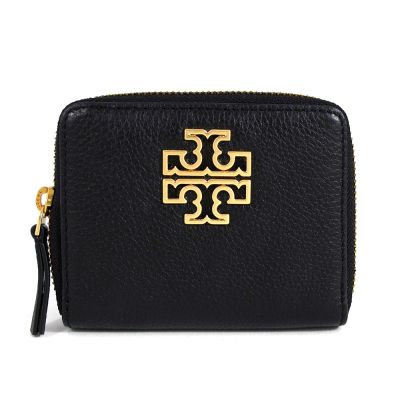TORY BURCH BRITTEN 金屬雙T鏤空LOGO鵝卵石紋皮革拉鍊式短夾(黑色)