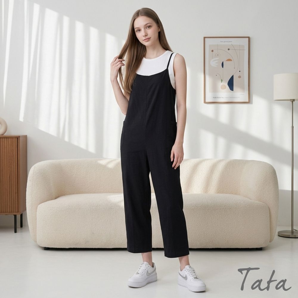 TATA 休閒無袖T恤背帶連身褲套裝-共二色-F (黑褲白T兩件式)
