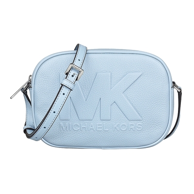 MK MICHAEL KORS JET SET TRAVEL立體浮雕LOGO牛皮拉鍊斜背相機包(蒼藍)