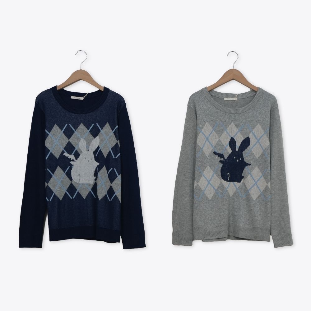 【MOSS CLUB】MOSS兔幾何菱格圓領針織上衣 藍 灰(魅力商品)