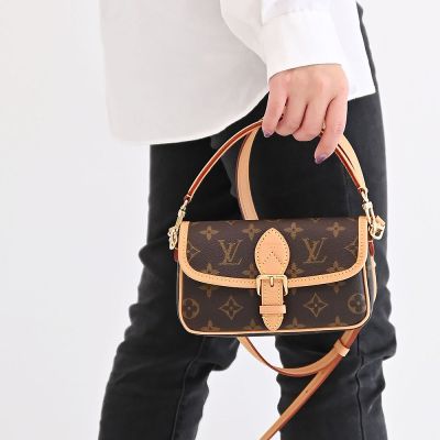 LOUIS VUITTON路易威登 LV M83298 Nano Diane 經典花紋迷你翻蓋式兩用包