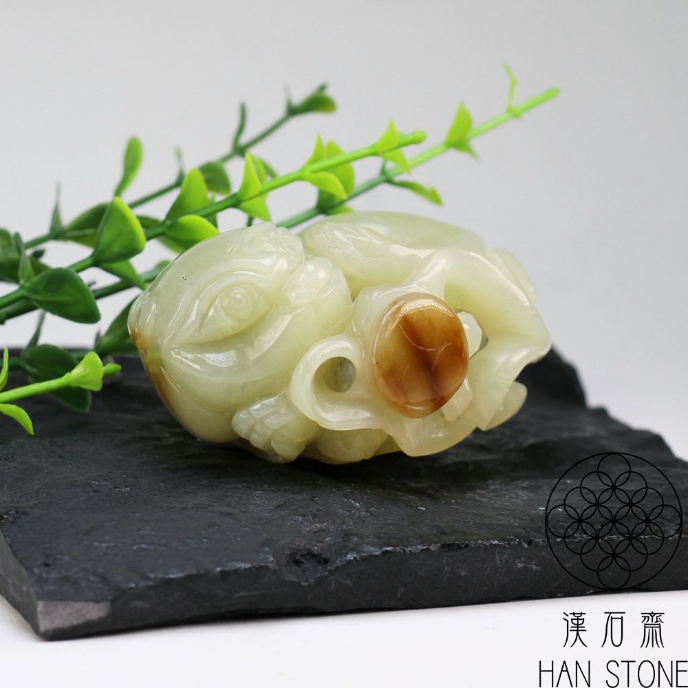 漢石齋】天然和田玉瑞獸來財玉珮手把件青白玉帶糖(62*47*33mm) | 漢石