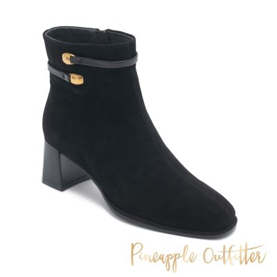 Pineapple-Outfitter-BEILE-環帶飾扣麂皮低筒靴-絨黑色