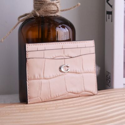 COACH 經典LOGO鱷魚壓紋皮革隨身卡夾/證件夾(裸色)