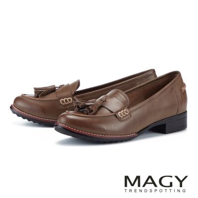MAGY 英倫學院牛貼皮流蘇樂福鞋 棕色