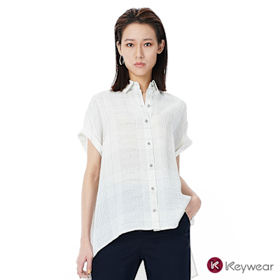 KeyWear奇威名品 清爽黑白格紋前短後長垂袖襯衫-白色