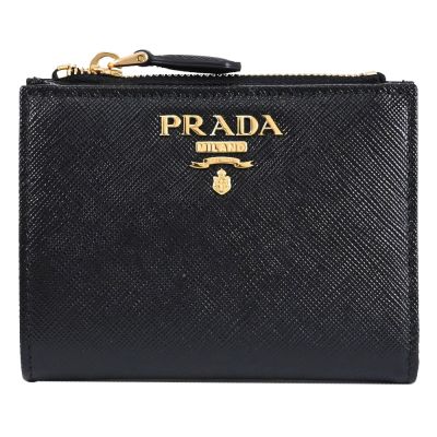 PRADA 金屬浮雕LOGO防刮皮革對開扣式零錢短夾(黑)