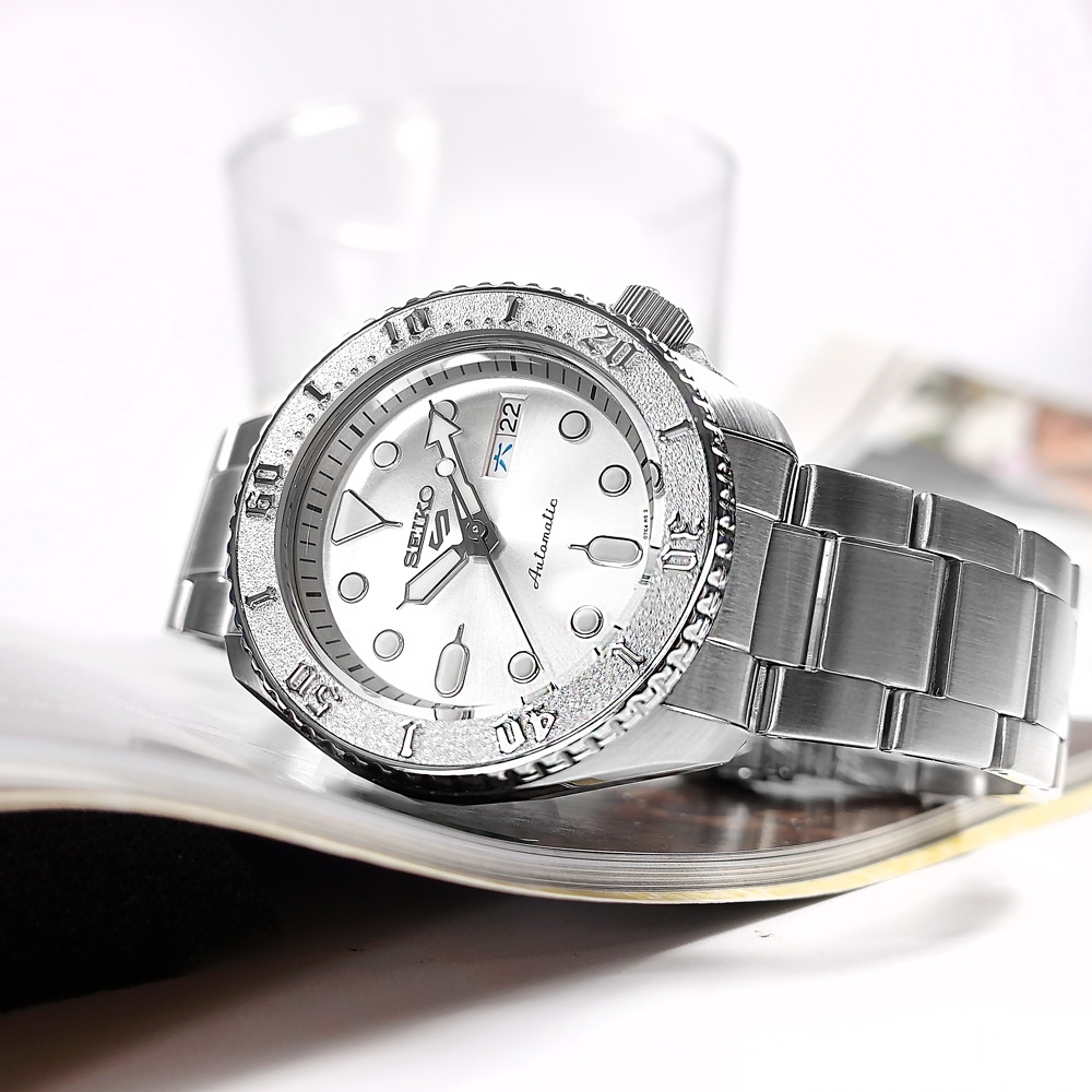 SEIKO 精工5 Sports 機械錶自動上鍊水鬼錶星期日期不鏽鋼手錶