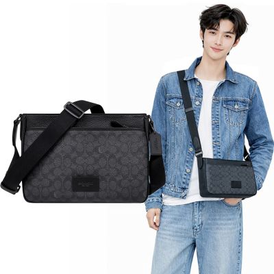 COACH 黑色大C PVC斜背包