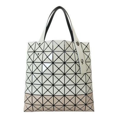 ISSEY MIYAKE  BAOBAO 雙色幾何方格7x7手提包(米x淺褐底)