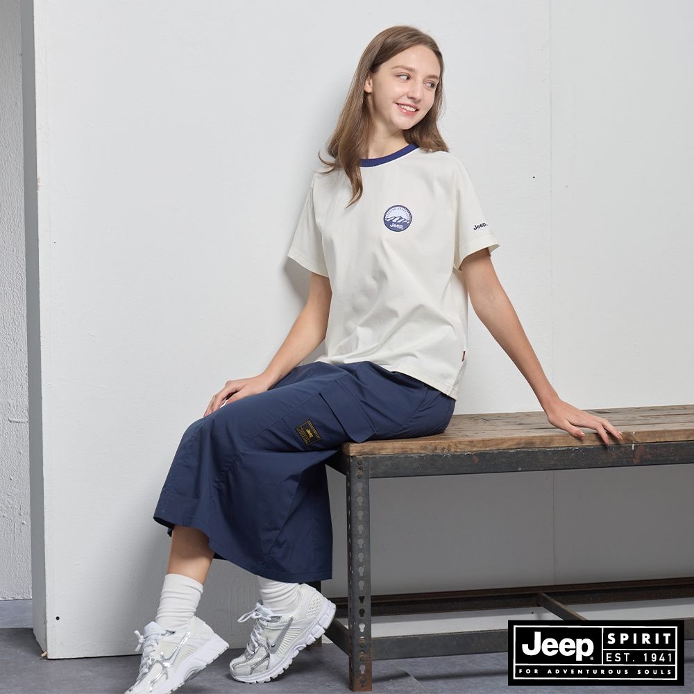 JEEP 女裝 山徑徽章涼感短袖T恤-白色