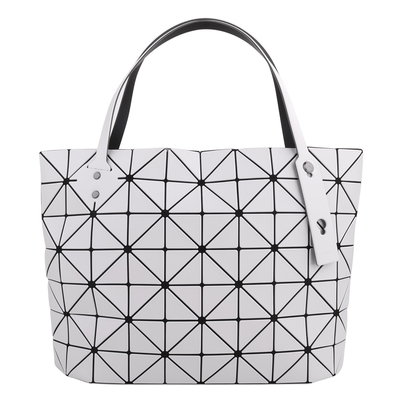 ISSEY MIYAKE  BAOBAO 搖滾幾何方格7x10皮質拉鍊托特包(淺灰白)霧面
