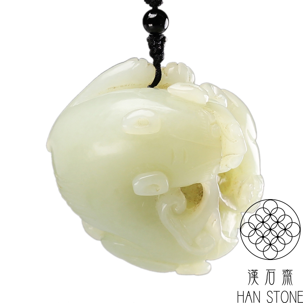 漢石齋】天然A貨和田青白玉母子瑞獸銜如意玉佩吊墜(47*53*25mm