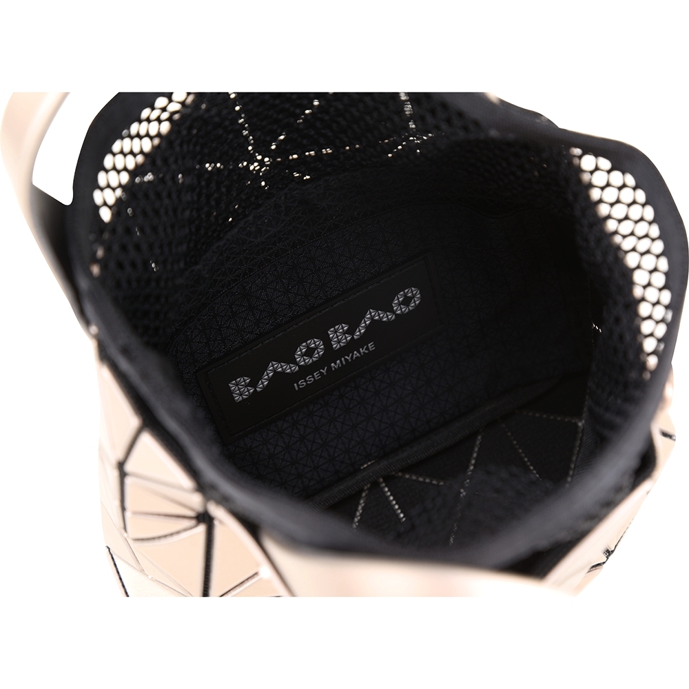 ISSEY MIYAKE 三宅一生BAOBAO LUCENT BOXY 4x4 金屬感皮質幾何手提托特