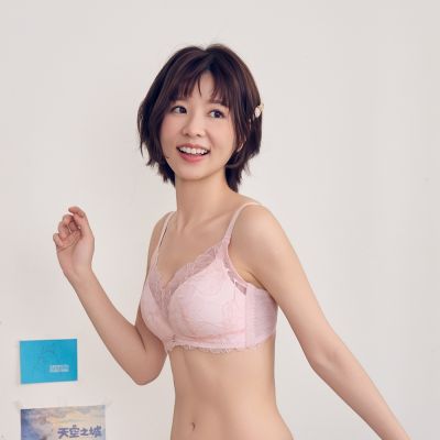 華歌爾-冰涼紗3D立體無鋼圈內衣