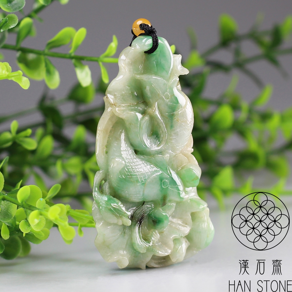 漢石齋】天然A貨飄花種翡翠蓮年有魚玉佩吊墜(41*74*9mm) | 漢石齋