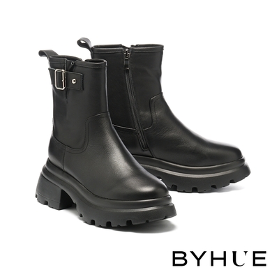 短靴 BYHUE 帥氣街頭感方釦寬帶牛皮軟芯厚底短靴-黑