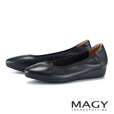 MAGY 真皮極簡設計舒適低跟鞋 黑色