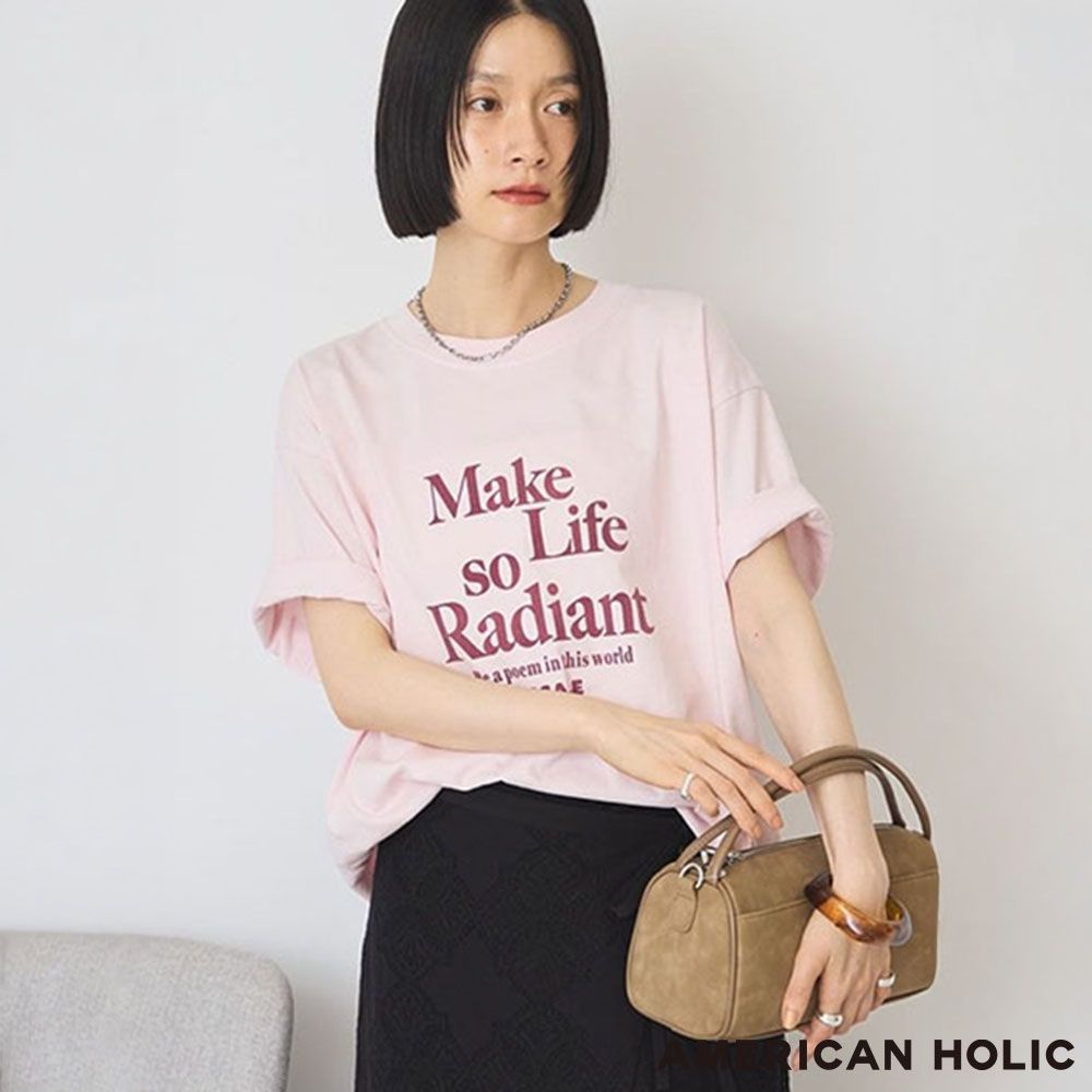 〔AMERICAN HOLIC〕復古植絨印花LOGO落肩T恤