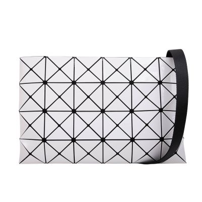 ISSEY MIYAKE三宅一生BAOBAO LUCENT亮面幾何4x6斜背包-福利品(白色)