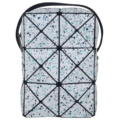 ISSEY MIYAKE 三宅一生 BAOBAO 白色點狀3X2三角格直立小型斜背包