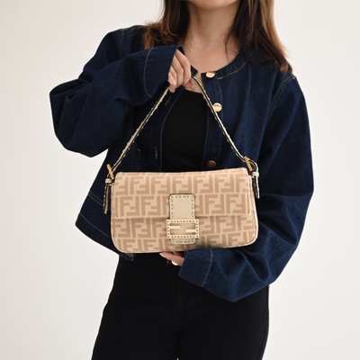 FENDI Baguette 品牌FF緹花羊絨款手提肩背包/經典法棍包(卡其/米)
