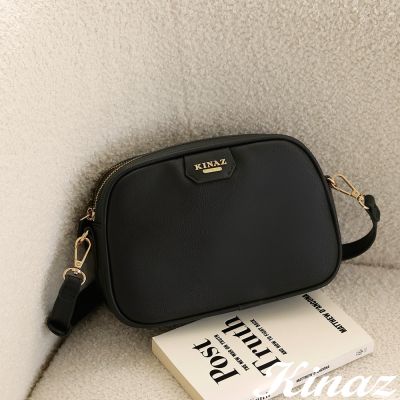 KINAZ 雙層拉鍊幾何五金LOGO斜背包-黑調和弦-雙序曲系列