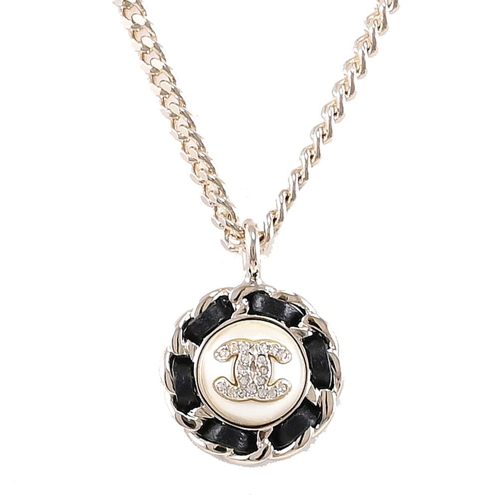 CHANEL 雙C水鑽LOGO圓形皮穿鏈造型鎖骨鍊/項鍊(淡金)