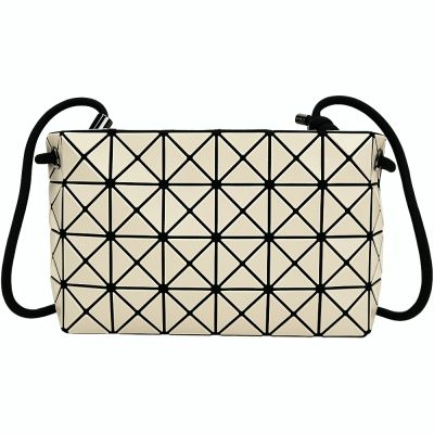 ISSEY MIYAKE 三宅一生 BAOBAO LOOP MATTE 8x4 霧面幾何抽繩肩/斜背包(卡其色)