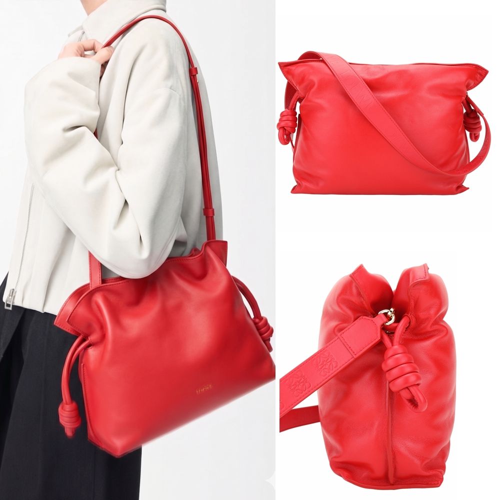 LOEWE 羅威 Flamenco 空氣感小牛皮束口肩背枕頭包(紅色)