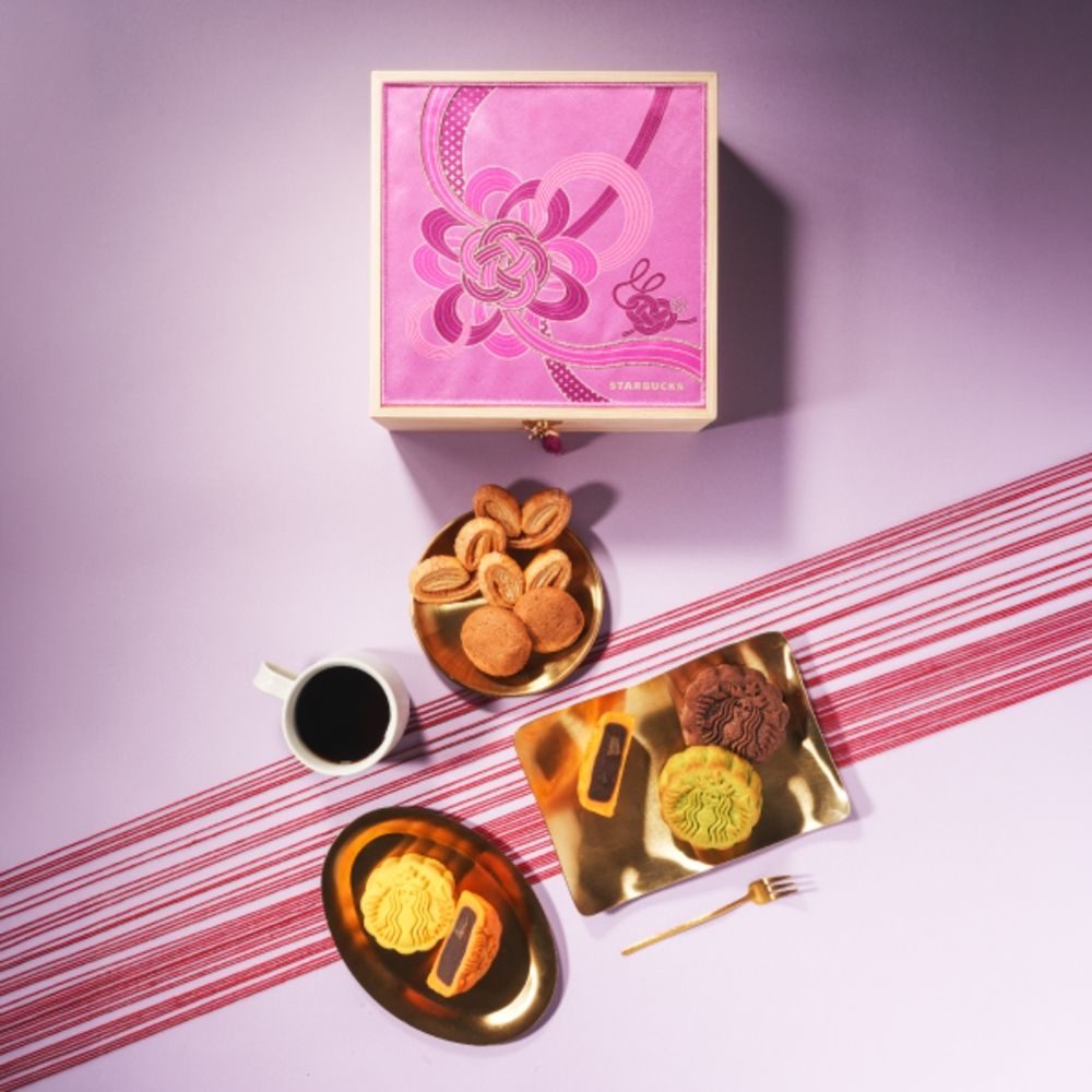 星巴克 月光寶盒555G (風味月餅4入/核桃酥5入/蝴蝶酥5入)(效期：2026/10/10)