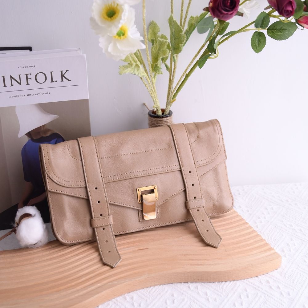 Proenza Schouler PS1 POCHETTE LUX 山羊皮手拿包.米