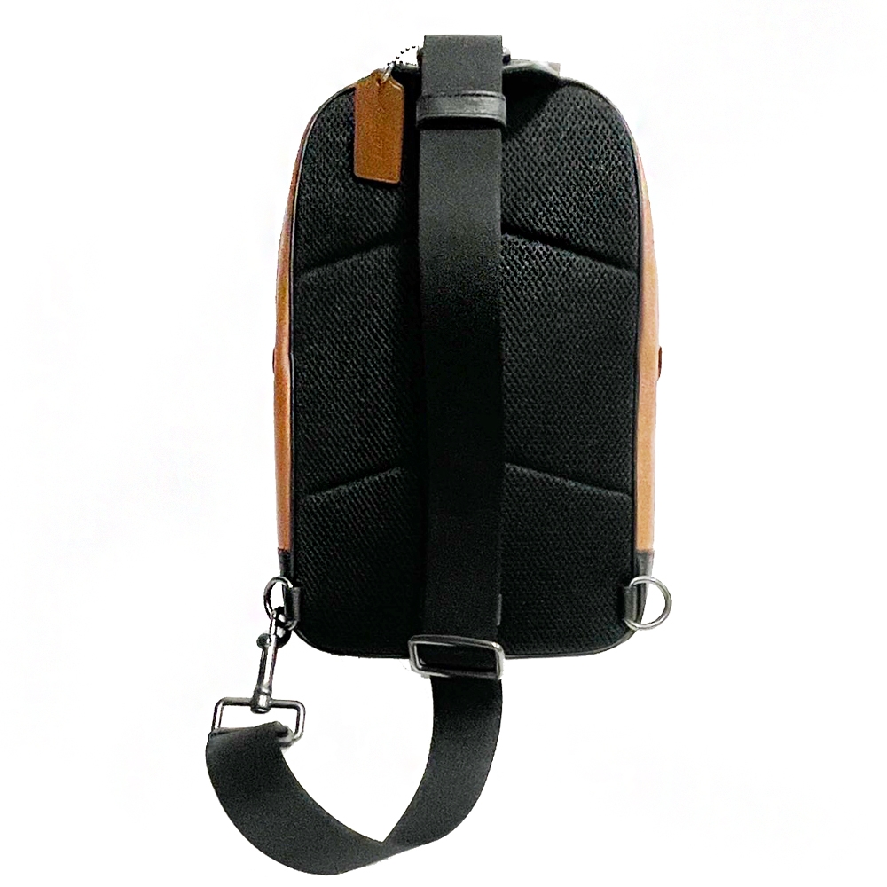 COACH 男款滑面牛皮胸前包/單肩斜背包(原木棕) | COACH | Yahoo