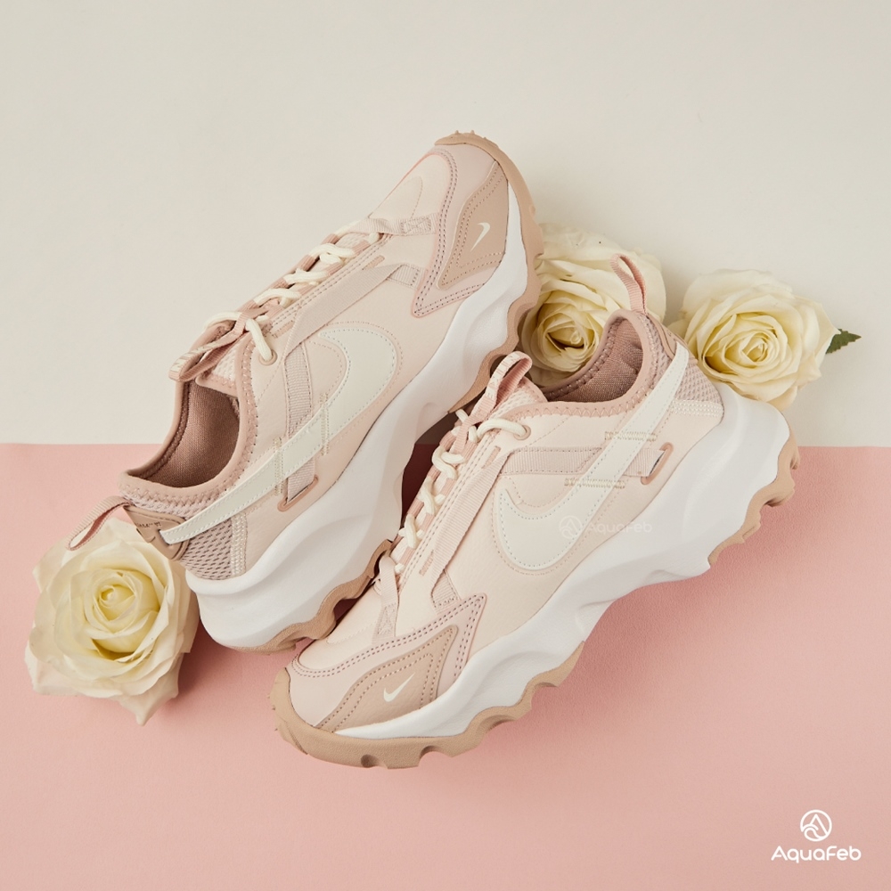 靴 NIKE TC7900 PRM 2 PINK Nike TC 7900 PRM 2 女子运动鞋缓震老爹鞋-NIKE 中文官方网站