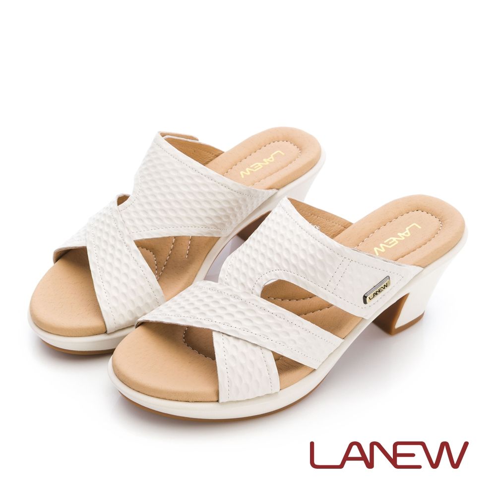 LA NEW 低跟壓紋淑女拖鞋(女232083640) (米白)