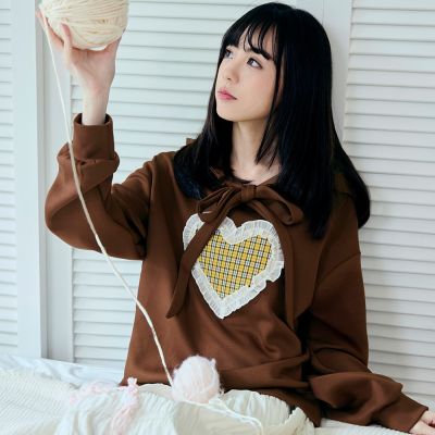 OB嚴選-日系太空棉格紋拼接蕾絲愛心綁帶連帽上衣《AB20731-》