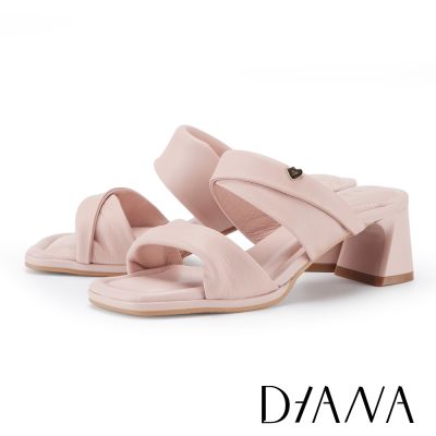 DIANA 羊皮雙寬帶中跟涼拖鞋 粉色