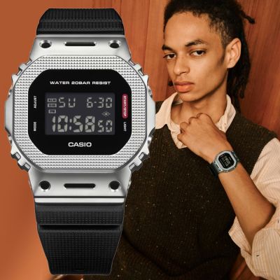 CASIO 卡西歐 G-SHOCK 單色工業風 紋理金屬錶圈 方形電子錶 男錶 送禮 禮物 推薦 GM-5600M-1