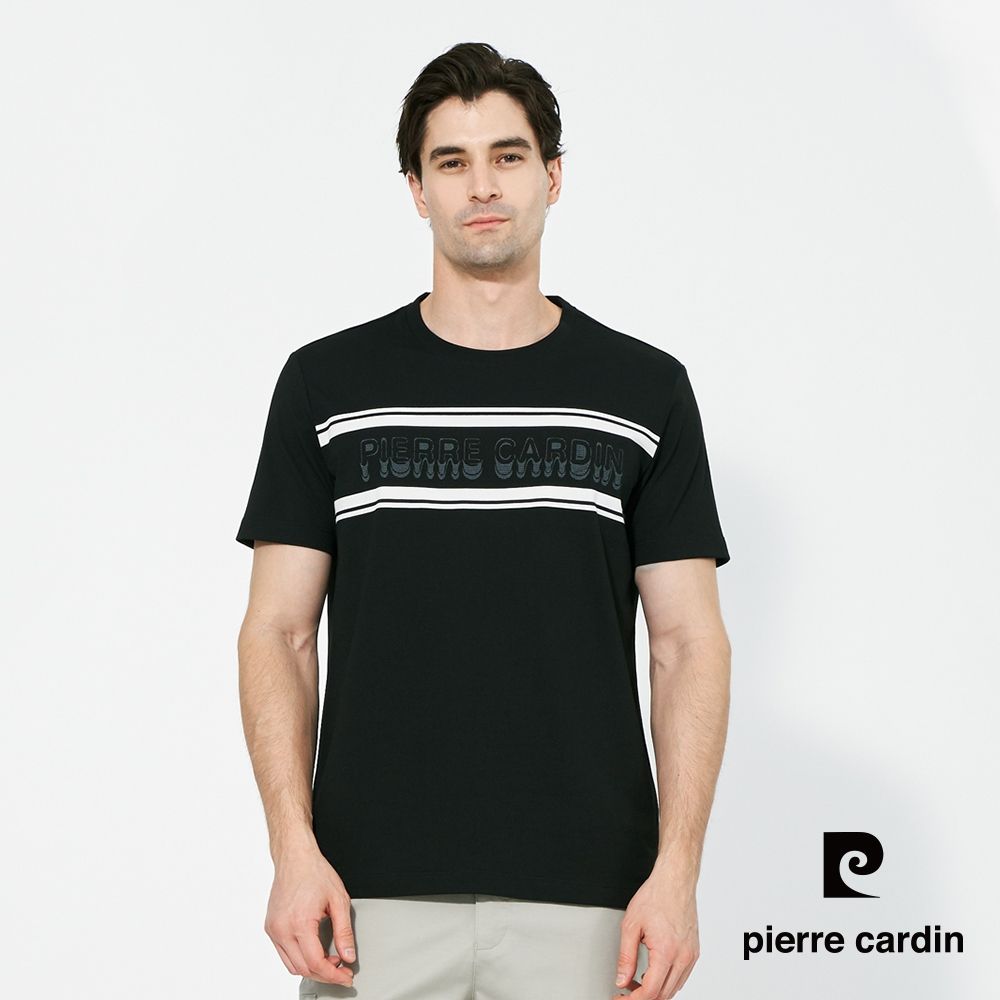 pierre cardin 皮爾卡登 男款 抗菌前胸印大LOGO短袖圓領上衣-黑色(5257282-99)