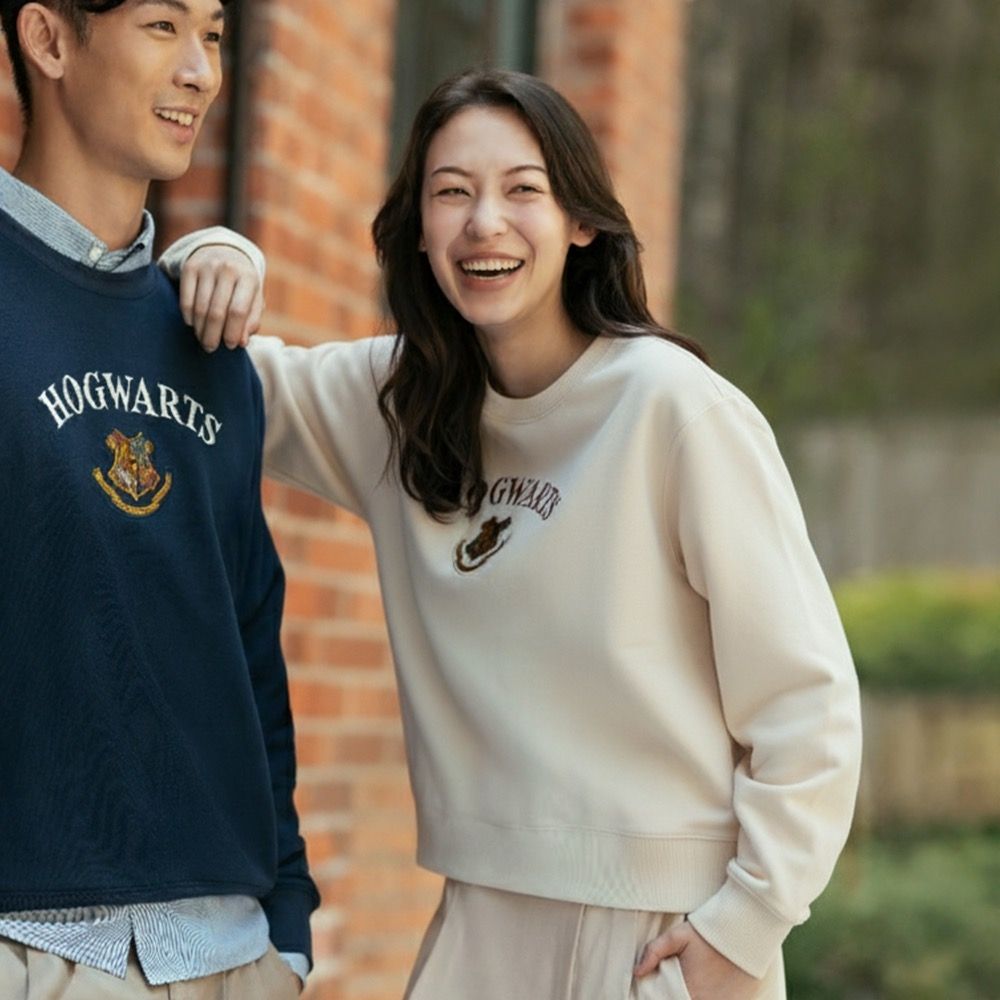 GIORDANO 女裝哈利波特授權長袖大學TEE Harry Potter系列【雙色任選】 (03 奶白)