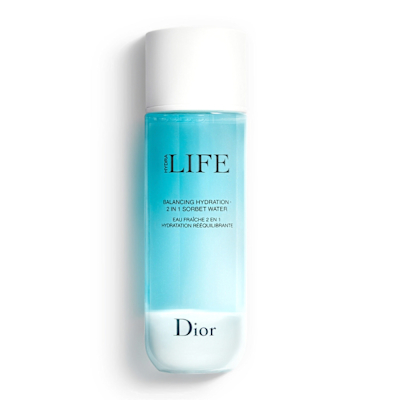 Christian Dior迪奧 花植水漾精華化妝水，專為大人設計，適用於臉部與眼部，適合各種膚質。採用環保盒包裝，容量175ml，為專櫃級化妝水，提供水漾精華滋養，讓肌膚保持水潤與健康。