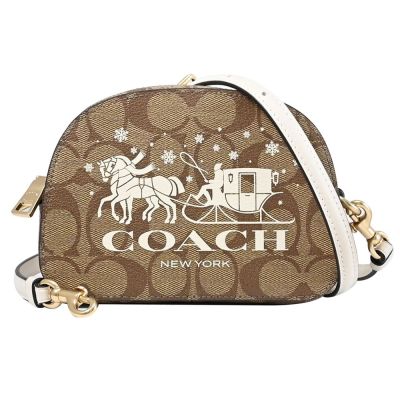 COACH Mini Serena 經典C LOGO馬車印花拉鍊斜背包(駝/白)