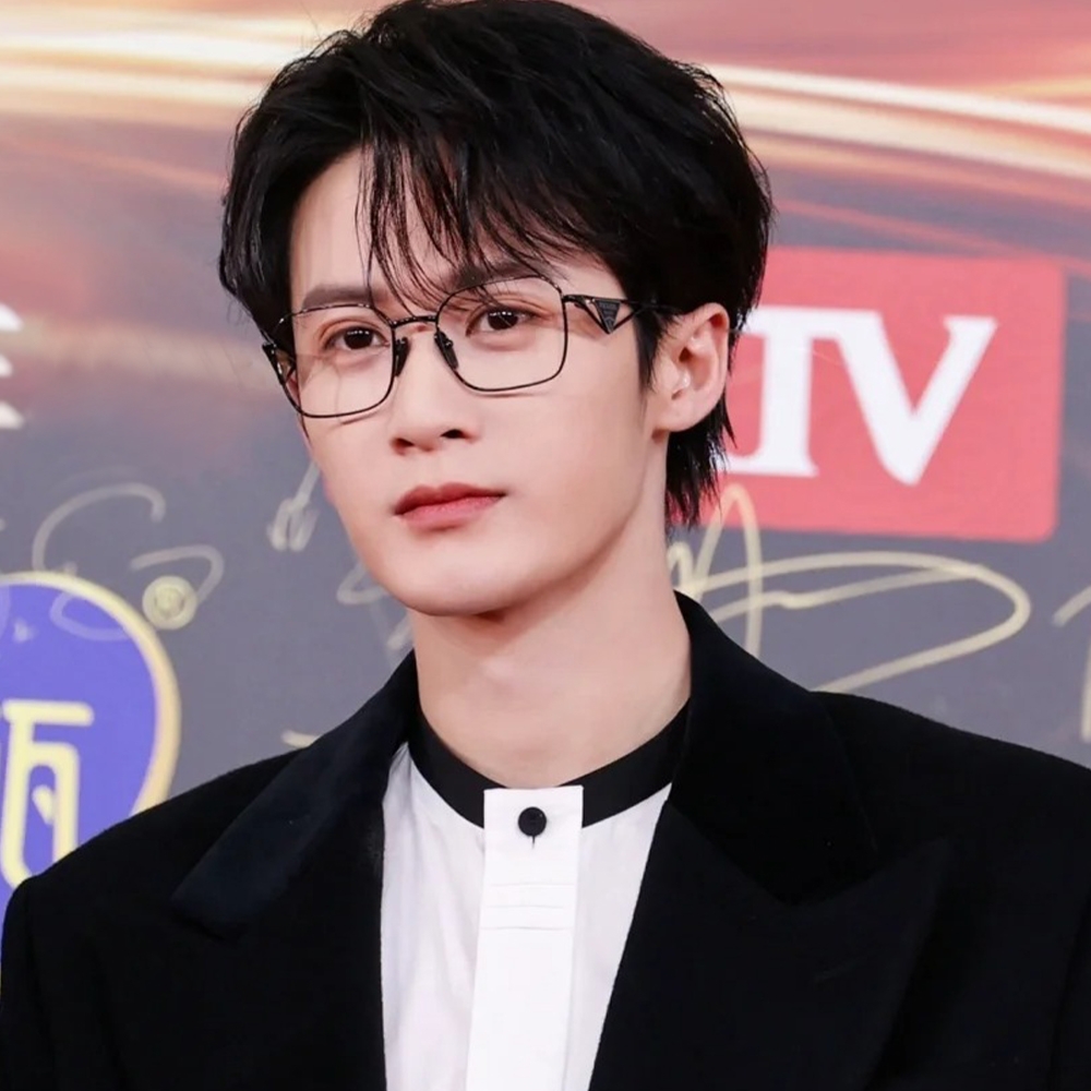 PRADA 眼鏡 𝐏𝐑𝐀𝐃𝐀 𝐄𝐘𝐄𝐖𝐄𝐀𝐑 - 𝐕𝐏𝐑 𝐀𝟓𝟏 棱角分明的轮廓极具