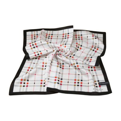 BURBERRY 經典正格紋字母LOGO大帕領巾(白色格紋系/58CM)